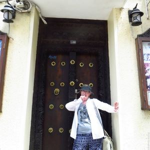 Meet your Posher, Rose-ann